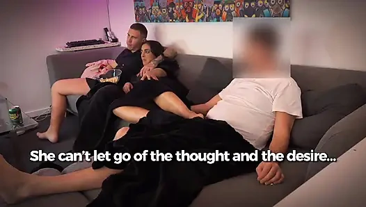 Cewek itu dengar cowok ini punya kontol besar... Jadi dia menyetubuhinya di belakang punggung pacar