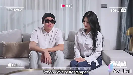 Xian'erai наслаждается страстным сексом с ее любовником на большом расстоянии