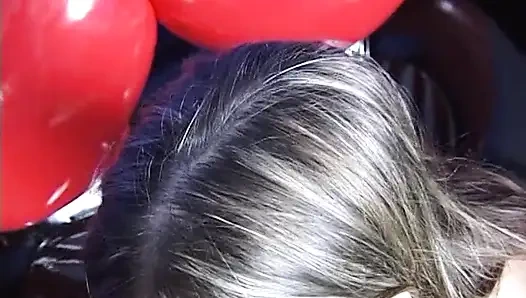 Pelacur lucu mengisap kontol di pov