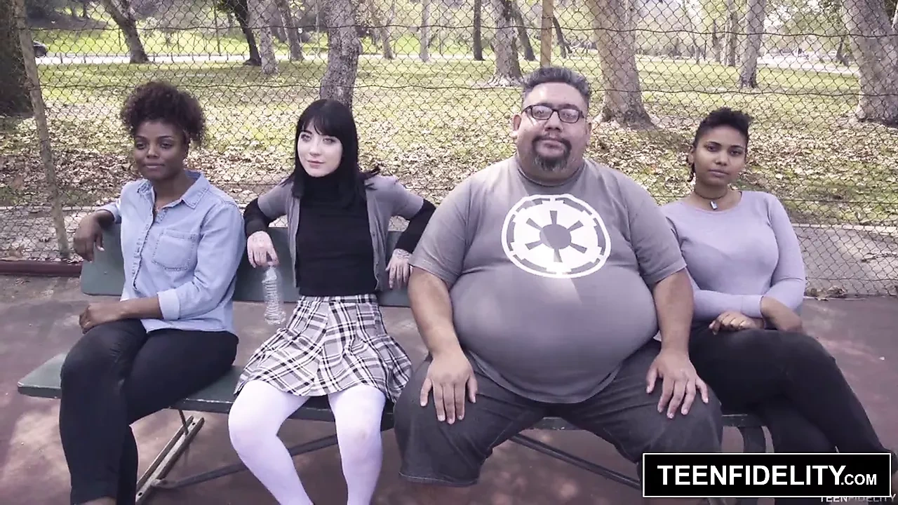 Teenfidelity 小哥特 Charlotte Sartre 被肛交