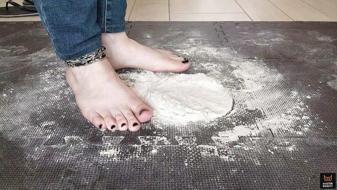 Squishing ciasto do pizzy