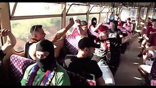 Gangbang zech in treno
