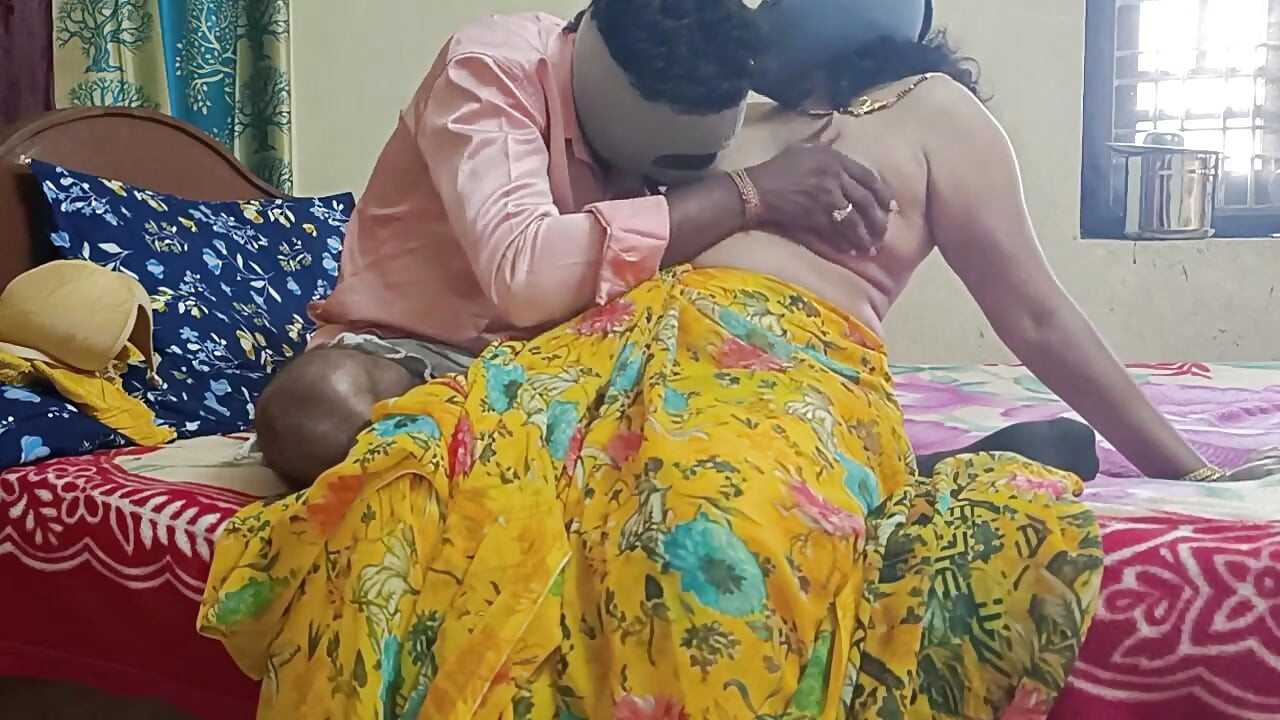 Hennes privata lektion med styvmamma hur man knullar hennes fitta