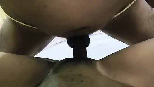 Горячая бхабхи называет своего бойфренда в ее доме, чтобы трахнула пальцами его киску и трахнула его киску, чтобы получить полное удовольствие