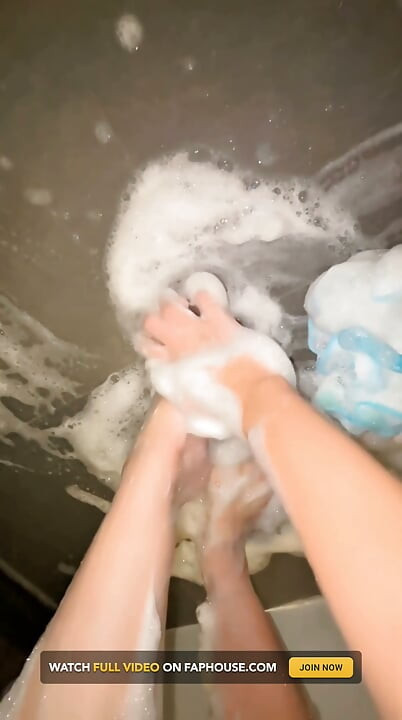 Shower Feet