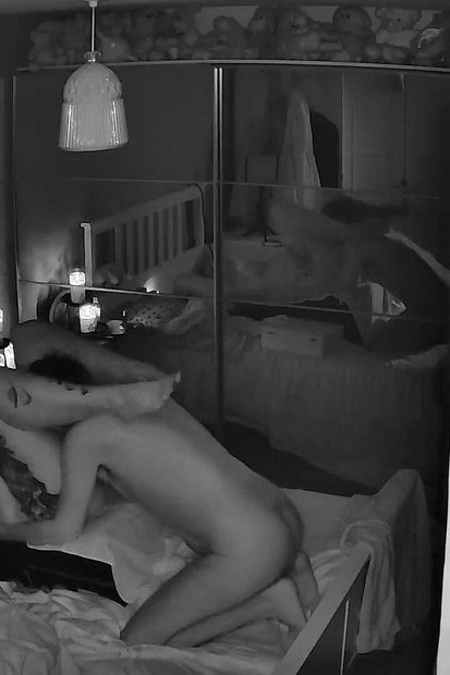 보지를 핥고 채우는 음란한 마누라