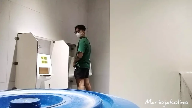 I Masturbated Inside the Mall, It Felt Good