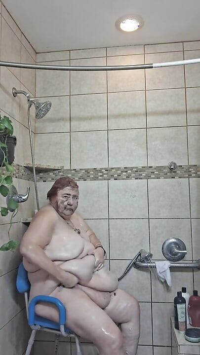 Big Beauty Nurse Vicki Taking a Mud Treatment in My Shower!