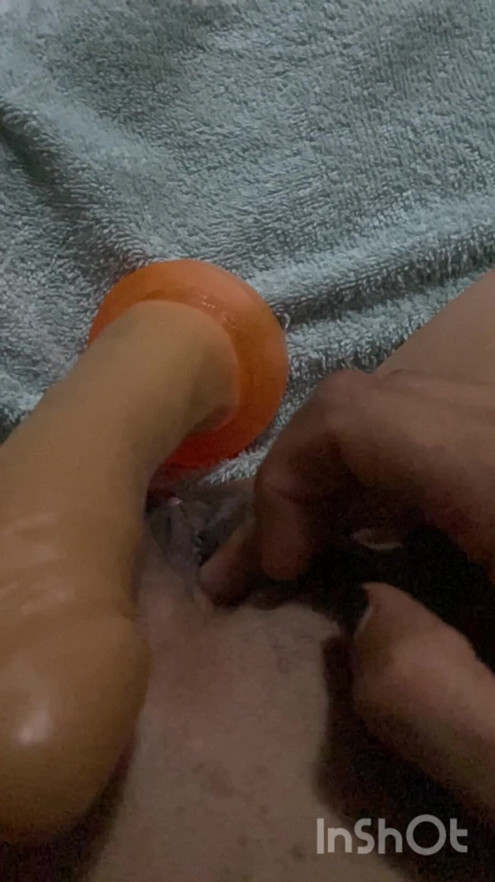 Rakastan dildo-aikaani