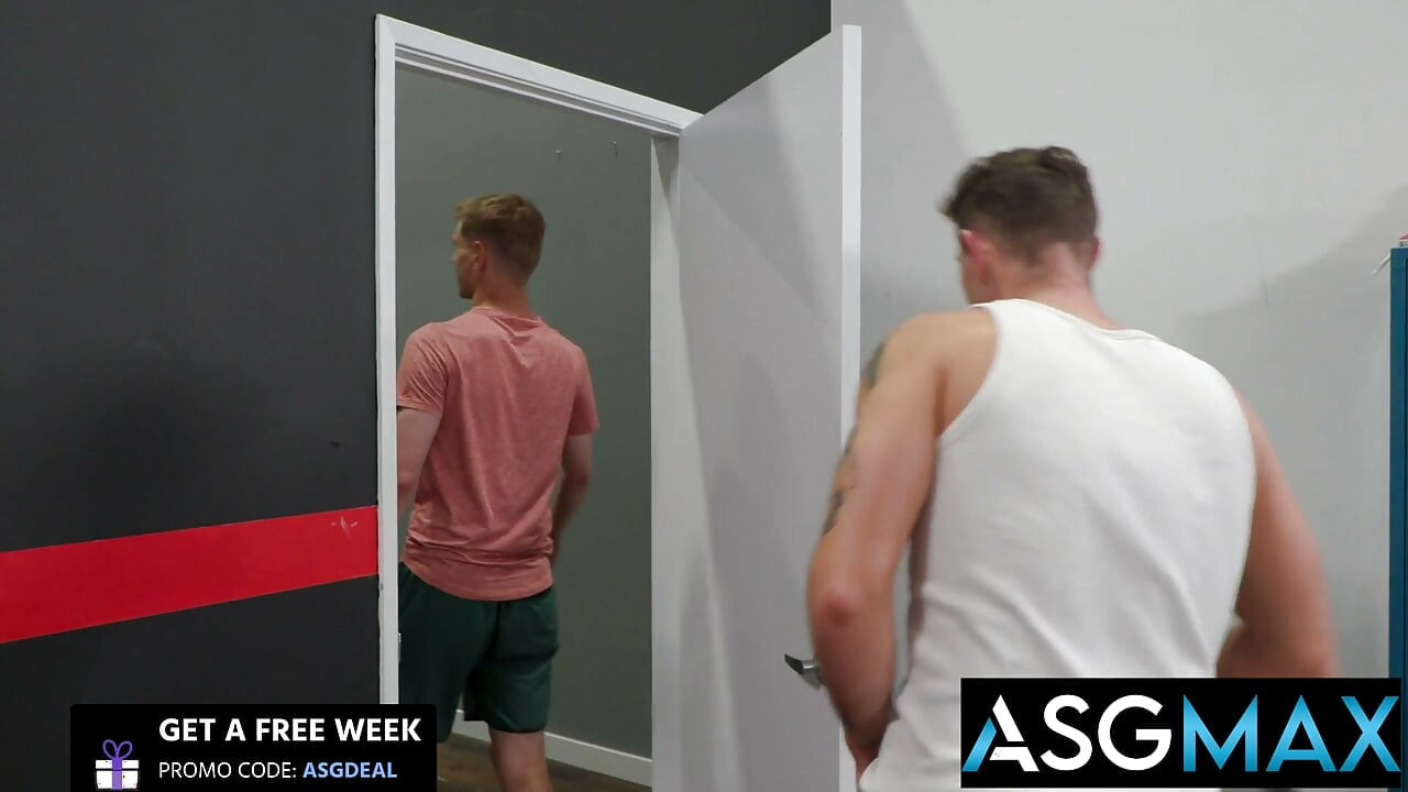 ASGMAX - Het jock tränar på FREE USE GYM och sprutar på twinkens rumpa