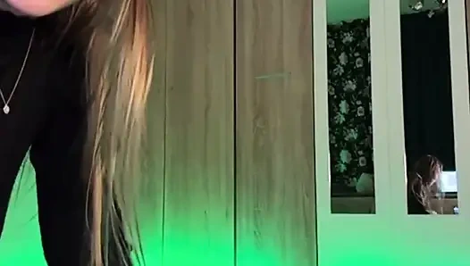 Анальный трах девственницы с большим черным членом