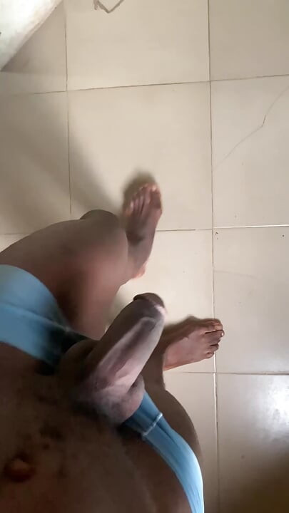 Trying to make my dick horny dick cum( who needs this)