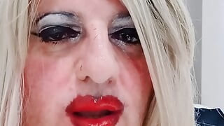 Η Asija Robin του... Χείλη