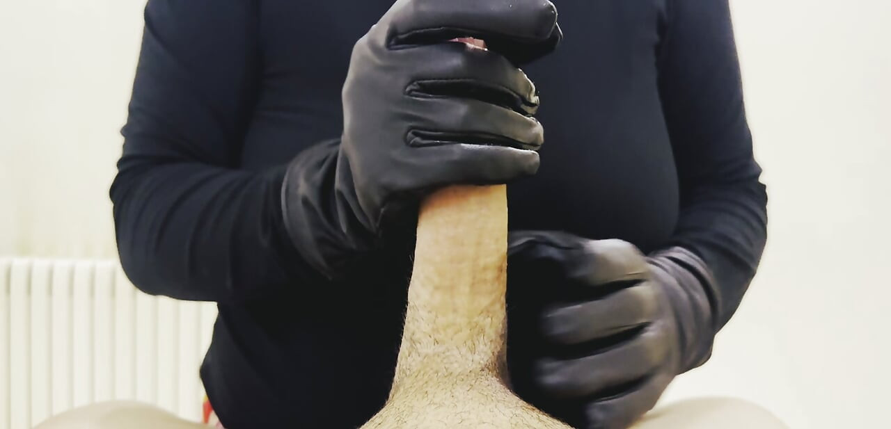 straw with gloves
