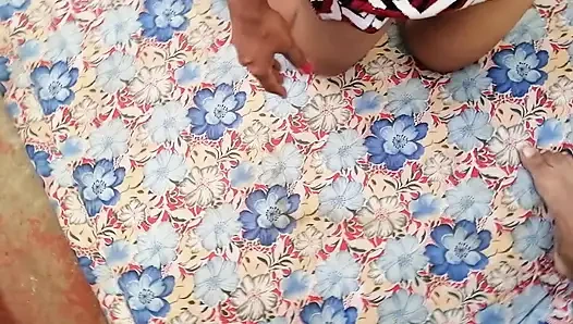 Mengapa ibu tiriku selalu memakai untuk menggodaku