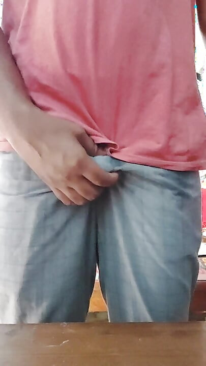Showing my big ass on camera