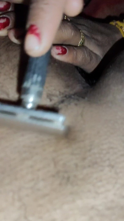 Indian Lost Full Wife Husband Ka Lund Ka Bal Shaving Kr Ke Video Banaye Desi Husband Wife Hair Shaving With Rezar Desi Shaving | Clip 3