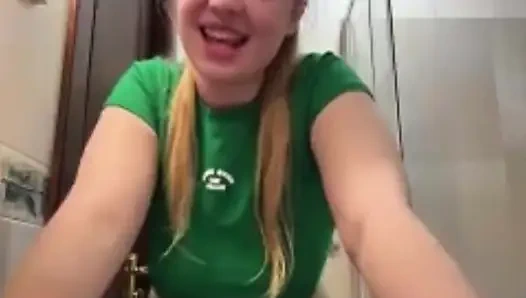 Ngentot dan mainin butt plug