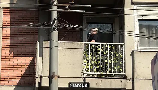 Stiefmutter erwischt stiefsohn beim rauchen - blowjob & gesichtsbesamung!