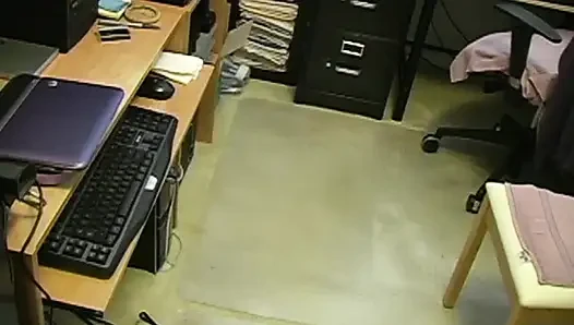 Ej patronu tekrar sikiyor