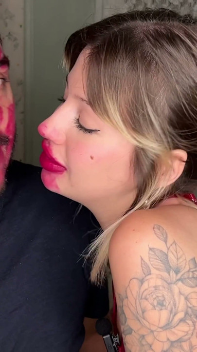 Red Lipstick Face Marking 2 Discovery Videos