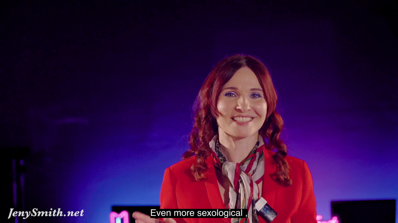 治疗不安全：她在中途脱衣服