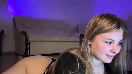 Jucielussie mit vibraton in der muschi