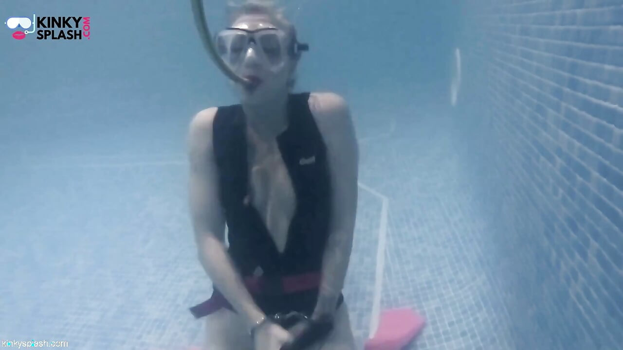 Escravidão subaquática, Kink &cum em My Tight Wetsuit