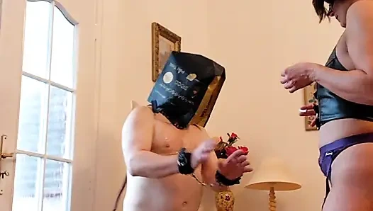 Tanze mit sperma, du tust, was ich dir sage. Hast du es verstanden?