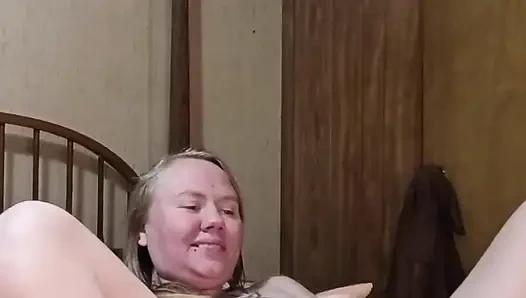 Azgın orta yaşlı seksi kadın telefonda