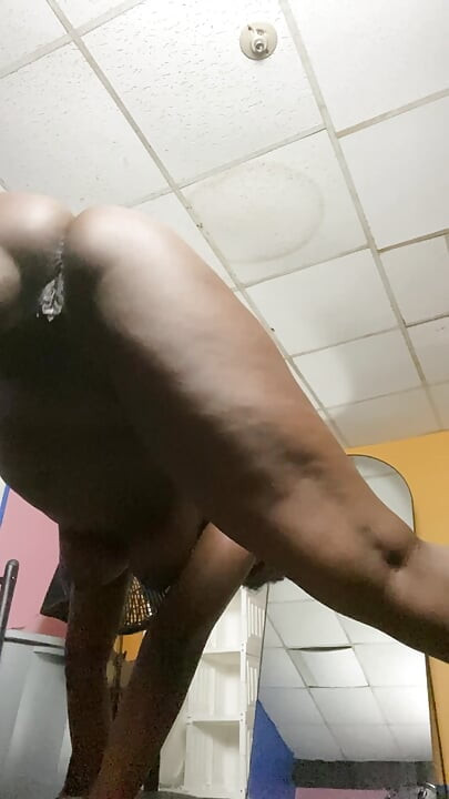 she needs HARD PENIS👀 (extreme dirty talking wet pussy horny bitch thinking of you)