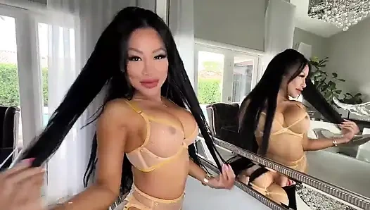 Gerçek bir baddie ile yepyeni video! Cj Miles sikişmeye hazır seksi büyük memeli bir bebek!