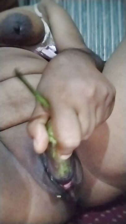 Sexy hungry bhabi masterbation Brinjal sex orgasm