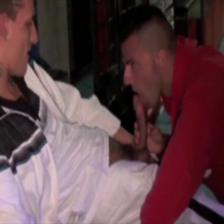 شريط جنسي رياضي مع طرفة عين وولد سيء