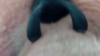 Insertion de mon masseur de prostate à l'oreille de lapin