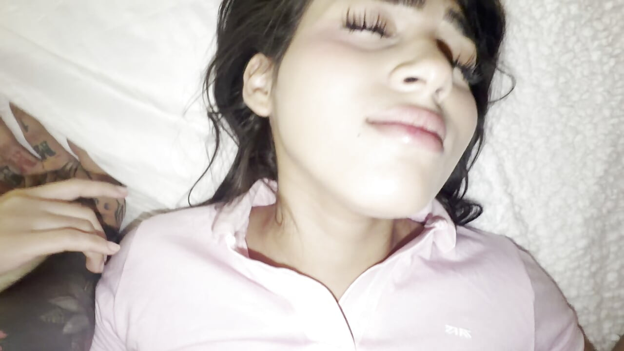 MY ROOMMATE'S CREAMY PUSSY IS SO JUICY! POV OF THE PINK PUSSY!