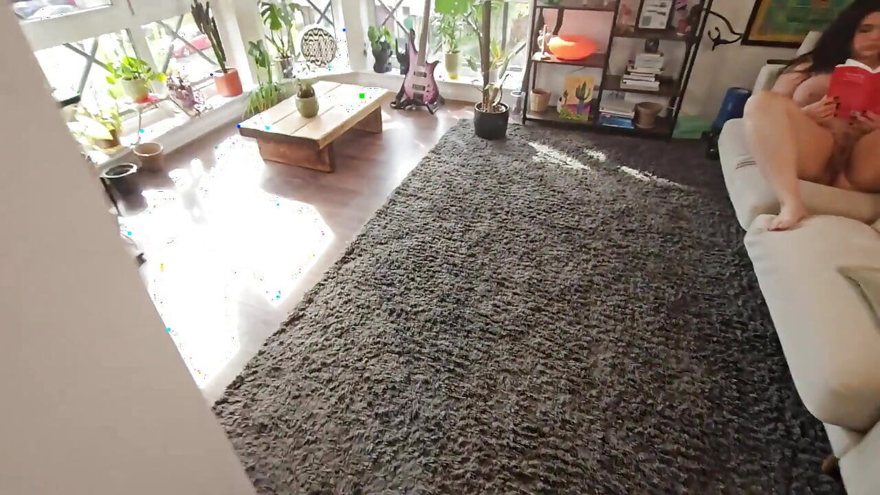 裸體室友需要兩個洞都被填滿