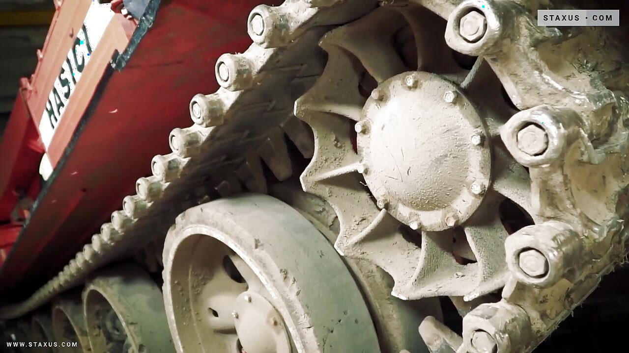 Staxus:: Twink Berbakat Diangkat Gaya Bomba Untuk Menunggang Hos Rakannya.