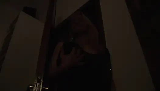 Üvey annem yarağımı istiyor!