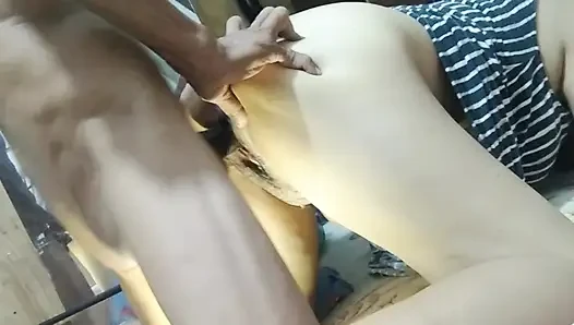 Islak amına boşalıyorum .amını domaltarak