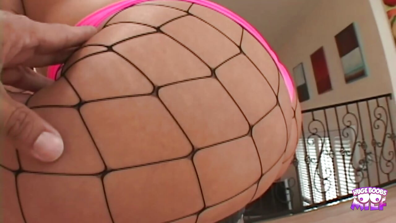 Blonde MILF Has a Bum to for That Got Her Into a Gangbang