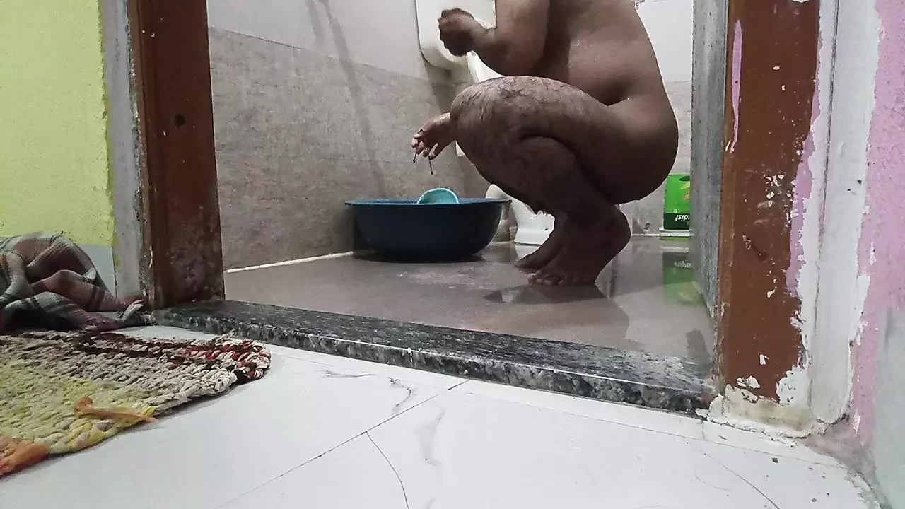 Lidi, líbí se vám moje nahá koupel.