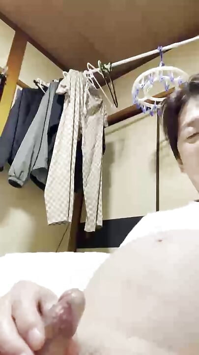 Naoki, 63 let, masturbuje