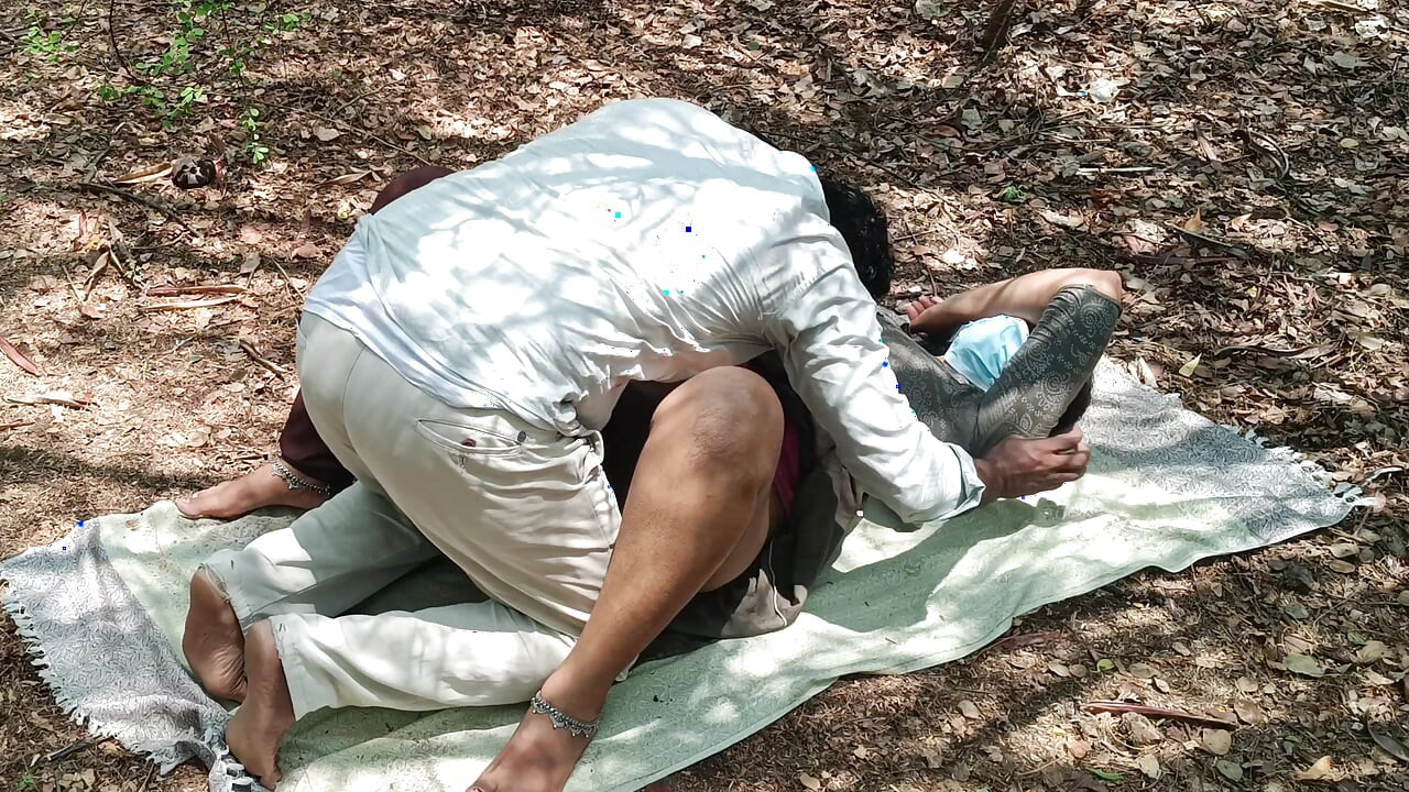 Hot fuck in Forest