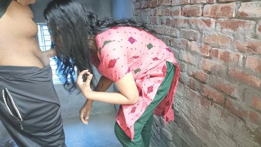Indische jongen betrapt op neuken met zijn vriendin