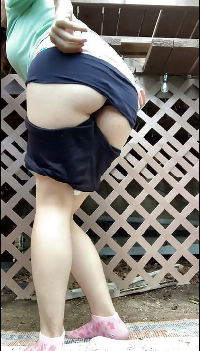Đi tiểu ngoài trời