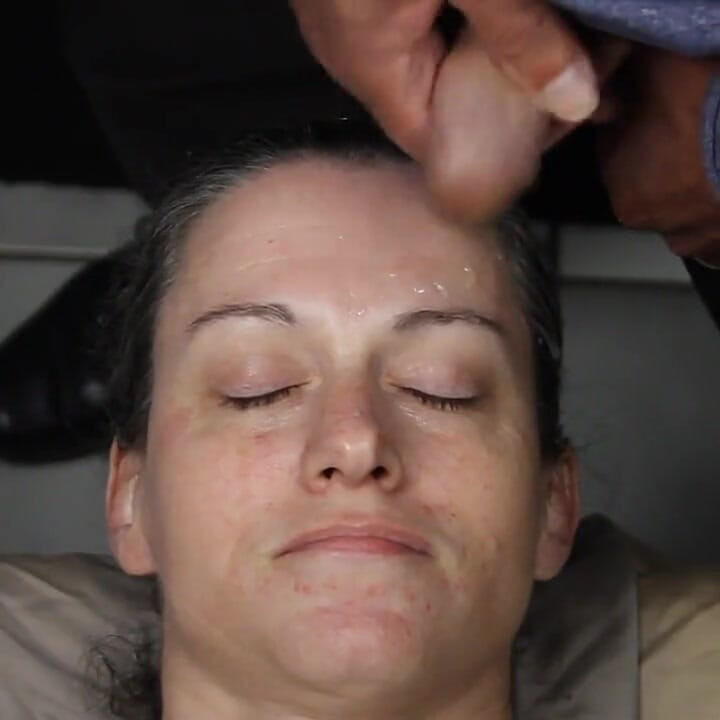 Dirty Dees Gets Her Face Blasted