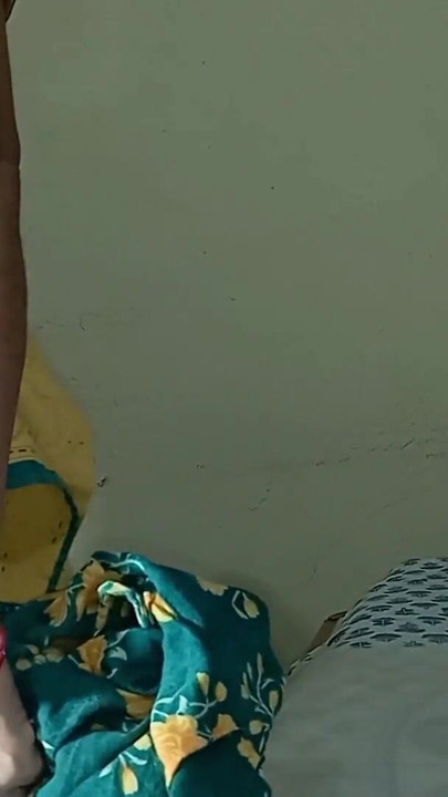 보지를 면도할 때 배다른아빠가 내 방에 왔어 | 클립 3