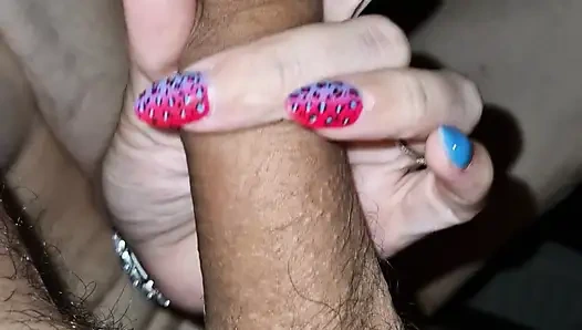 Mami lutscht stiefvaters schwanz. Papa squirtet dann in mamas.