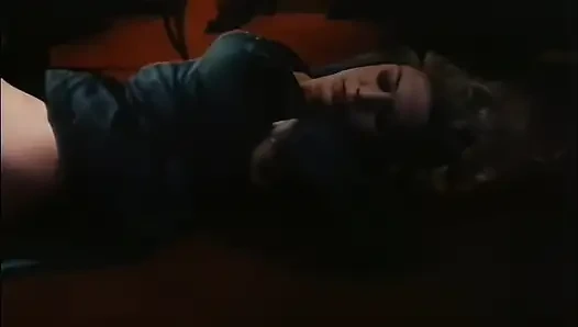 Moana Pozzi iki büyük penisi sever